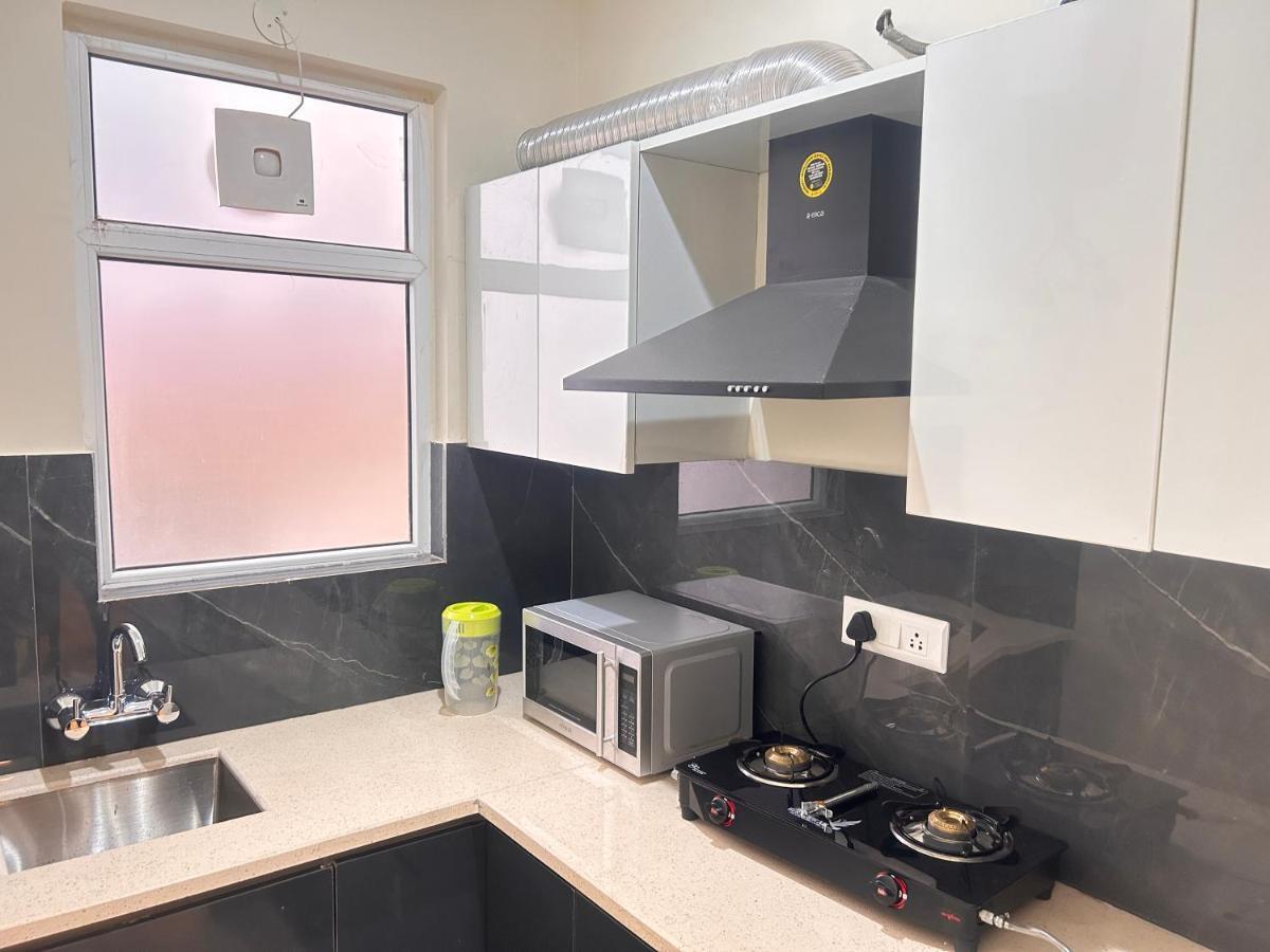 Lime Tree Service Apartment - Medanta Medicity, Гургаон Екстериор снимка