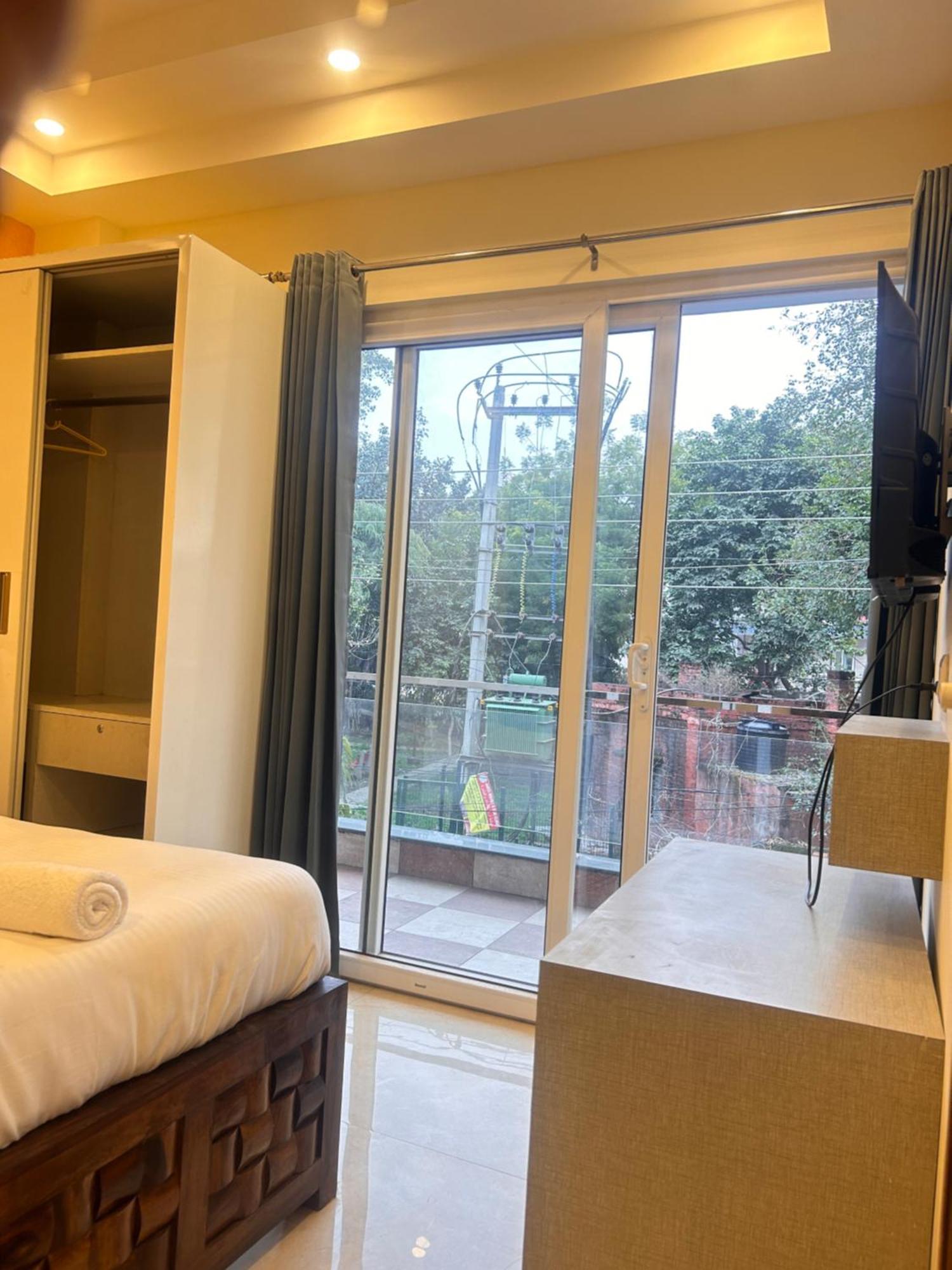 Lime Tree Service Apartment - Medanta Medicity, Гургаон Екстериор снимка
